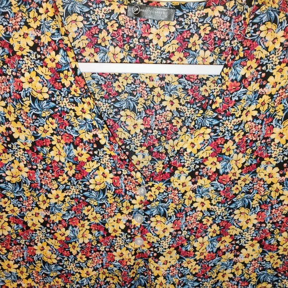 Floral Short Sleeve Dress - Picture 4 of 7